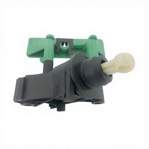 Cilindro Maestro de Embrague Focus Mk1 Nuevo 1306698 1M517A543AB 98AB7A543AH para Reparaciones de Fiesta y Transit - Product Image 3