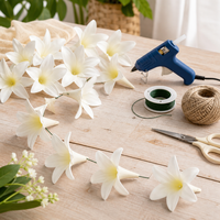 Têtes de fleurs de lys artificielles en PU réalistes, fabriquées à la machine, 2 tailles, blanches, pour décoration de plafond de mariage, artisanat DIY, vente en gros