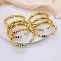Bracelet manchette ouvert de luxe pour femme en laiton plaqué or, micro-pavé de zircons CZ, avec extrémité baguette et zircon coloré, bijoux en gros