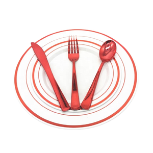 150 pièces assiettes en <span class=keywords><strong>plastique</strong></span> doré fournitures de fête <span class=keywords><strong>vaisselle</strong></span> <span class=keywords><strong>jetable</strong></span> avec couverts en <span class=keywords><strong>plastique</strong></span> assiettes de chargeur en <span class=keywords><strong>plastique</strong></span> or - Product Image 4