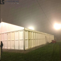 Grande tente de réception extérieure avec parois souples en PVC et ABS, panneaux isolants en laine de roche, structure en aluminium pour événements religieux, commerciaux et expositions