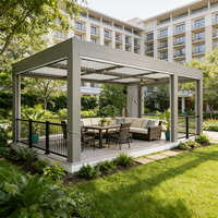 Pergola en alliage d'aluminium sur mesure de grande taille, style luxueux inspiré de la nature avec éclairage LED pour terrasse de complexe hôtelier et jardin