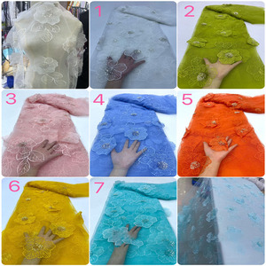 Tissu en dentelle de tulle souple et transparent, brodé de grandes fleurs de <span class=keywords><strong>rose</strong></span> 3D multicolores avec des paillettes, idéal pour les mariages africains et européens - Product Image 5