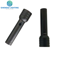 Lampe torche tactique rechargeable par USB, super lumineuse, en alliage d'aluminium, LED haute puissance, étanche IP64, faisceau de 400-500 m