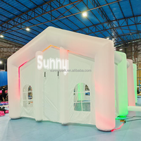 Tente de discothèque gonflable personnalisée Oxford imperméable avec éclairage LED, conception à ouverture rapide quatre saisons pour fêtes en plein air