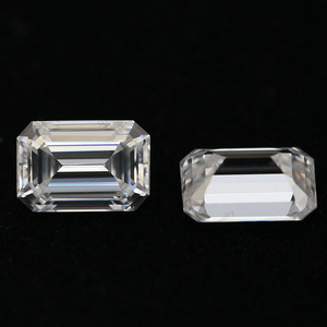 Gema Suelta de Moissanita Sintética, Corte Esmeralda/Octagonal, Color D Blanco - Product Image 2