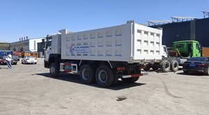 Camion lourd national de la Chine HOWO TX 430 chevaux 8x4 camion à benne basculante de 6.8 mètres - Product Image 5