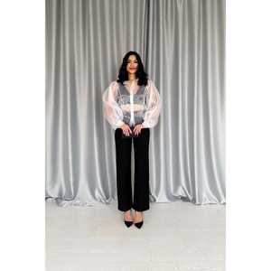 Ensembles de costumes noirs pour femmes avec chemisiers à col et pantalons, vente en gros disponible - Product Image 3