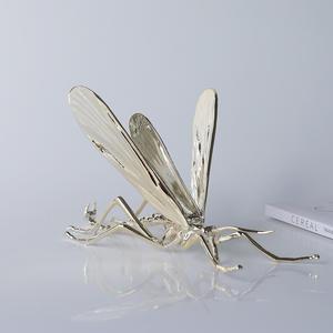 Mode Offre Spéciale Lumière De Luxe En Métal Insecte Ornements Salon Bureau Bureau Or Beetle Fer Décoration - Product Image 4