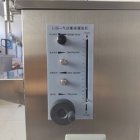 Machine de remplissage semi-automatique verticale à piston pneumatique pour boissons, miel, huile, pâte, liquides, cosmétiques, shampoing, sachets et bouteilles