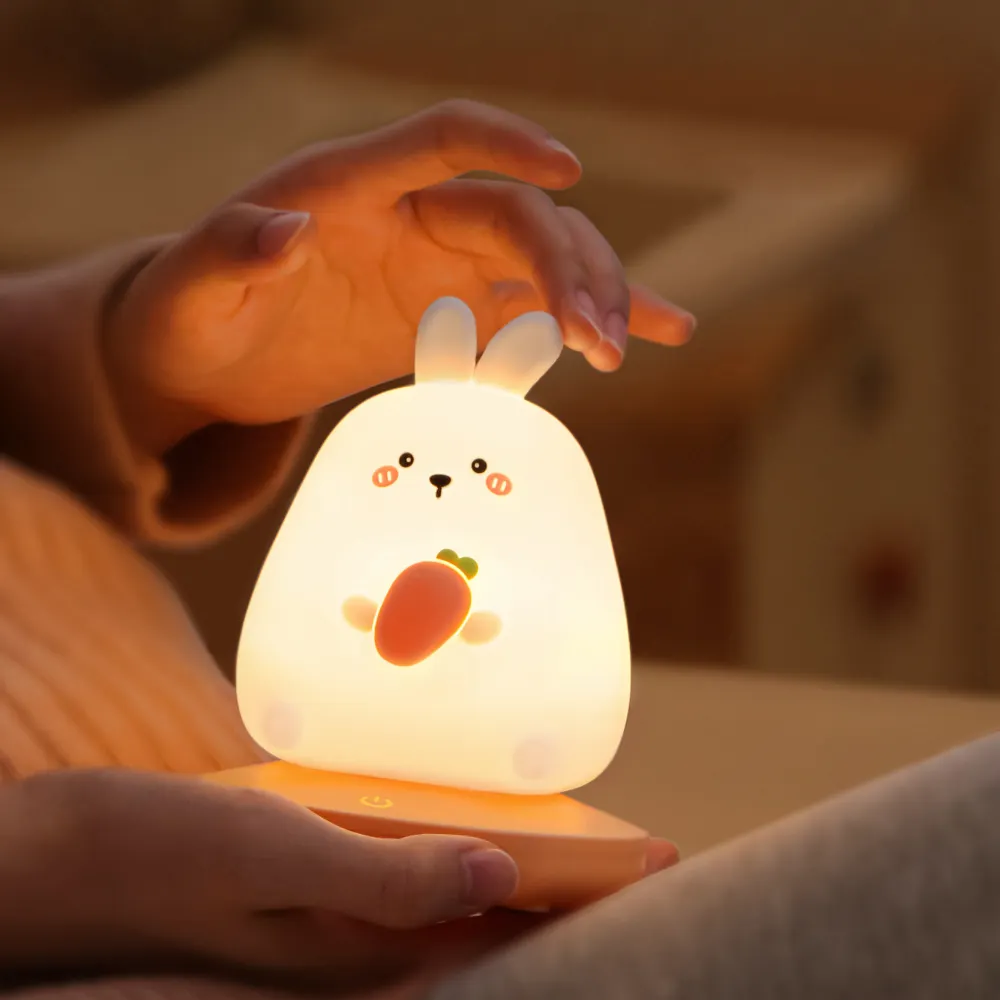 Linda lámpara de noche para dormir con control táctil de dibujos animados USB recargable luz de noche de silicona para bebés y niños