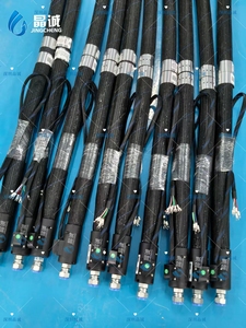 Macchina per l'applicazione di colla a caldo su <span class=keywords><strong>tubi</strong></span> in gomma PUR per componenti automobilistici e macchinari industriali - Product Image 3