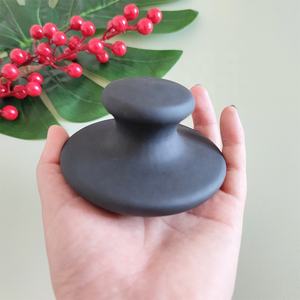 Sibin bian siyah mantar şekilli masaj taşı bazalt sıcak kaya noktası taş derin masaj taşı s isıtıcı Gua Sha masaj aleti - Product Image 3