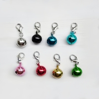 Clochettes en laiton multicolores miniatures pour bricolage, artisanat métallique, thèmes chat, chien, arbre de Noël, animaux de compagnie, enfants, avec fermoirs