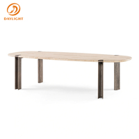 Ensemble de table à manger ovale de luxe en travertin beige avec pieds en acier inoxydable brun mat pour villa, maison, mobilier de manoir