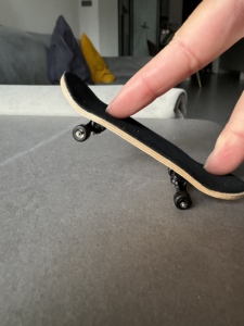 ชุดฟิงเกอร์บอร์ดไม้เมเปิลมืออาชีพขนาดเล็กพร้อมอุปกรณ์ครบชุด - Product Image 4