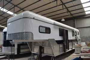 Remorque pour <span class=keywords><strong>chevaux</strong></span> à col <span class=keywords><strong>de</strong></span> cygne, remorque <span class=keywords><strong>de</strong></span> <span class=keywords><strong>transport</strong></span> maritime pour <span class=keywords><strong>chevaux</strong></span> <span class=keywords><strong>de</strong></span> <span class=keywords><strong>course</strong></span>, 7,6 mètres <span class=keywords><strong>de</strong></span> long, simple essieu - Product Image 6