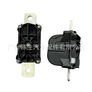 Porte-fusible de protection de batterie Tesla Model 3 Y 1064689-00-J, pièce de rechange de haute qualité - Product Image 2