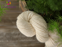 Raw White 100% Baby Alpaca Wool Lace Yarn Fine Weight Hand Knitting Yarn Eco-Friendly Skin-Friendly Soft Yarn for Scarf Blanket