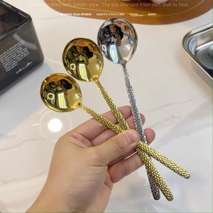 Cuillère ronde martelée en acier inoxydable 304, couleur unie, durable, pour usage domestique et en restaurant - Product Image 3