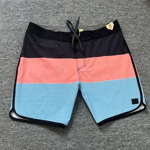 Shorts de bain pour hommes résistants à l'eau, séchage rapide, avec cordon de serrage réglable pour les sports nautiques - Product Image 2