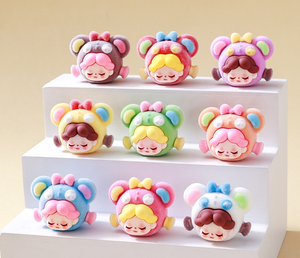 Figurine en peluche décorative de bureau DIY Megan Cute, Série Tête d'Ours Wendy XinHui, pour la salle de diffusion en direct Douyin, assortie aux sacs surprises - Product Image 4