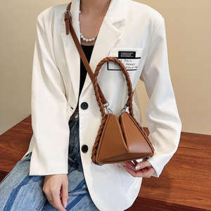 Sac à main pyramidal pour femme en PU imprimé couleur unie, sac bandoulière tendance en forme de triangle diagonal - Product Image 2