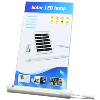 Lampe de camping solaire LED portable étanche IP65 avec batterie lithium rechargeable