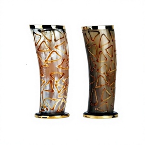 Tazas de cuerno de búfalo hechas a mano, tazas de cuerno con grabados geométricos, jarrones decorativos artesanales naturales, juego de vasos de cuerno de búfalo - Product Image 1
