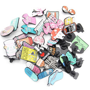 Alta Qualidade Personalizado Por Atacado Lapela Pinos Scrub Carta De Vida Órgão Médico Broches Pin Enfermeira Médico Pano Coração Esmalte Metal - Product Image 2