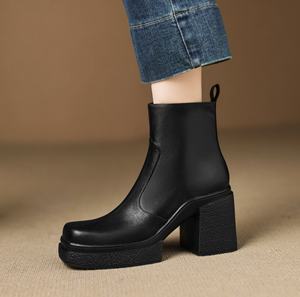 Botas de nieve casuales y a la moda para mujer, con tacón de 5 cm, cierre de cordones y plantilla de PU, que realzan la altura. - Product Image 3