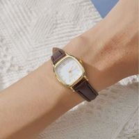 Nouvelle montre pour couple de style coréen tendance, minimaliste, chic, vintage, style Harajuku, quartz, bracelet en acrylique, alliage carré, 10 mm