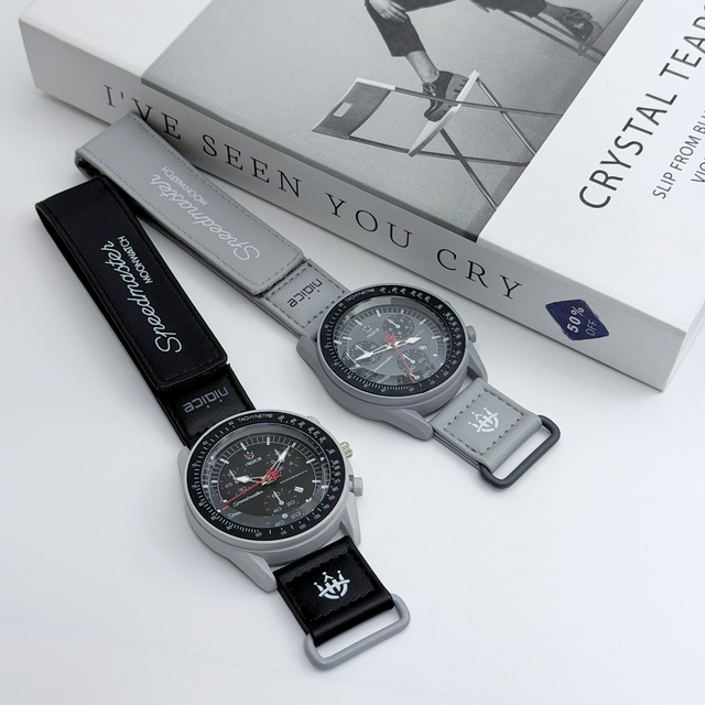 OEM ODM Custom Logo Luxury Unisex Chronograph Watch Alloy Case Nylon Strap Quartz Wristwatch 43mm