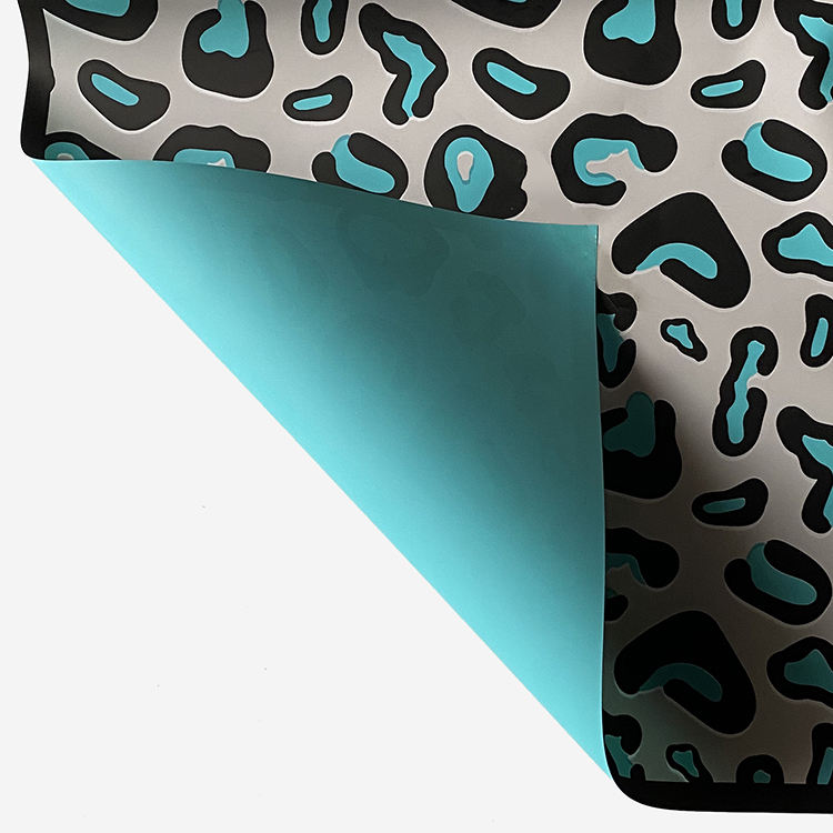 สีน้ำเงิน