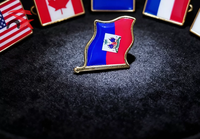 Broche en émail personnalisée avec logo, petite broche drapeau national, artisanat en métal, épingles souvenir d'Haïti, badge