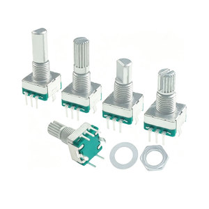 5 pièces Encodeur rotatif incrémental 360° à 20 positions avec bouton-poussoir EC11 pour Arduino, Potentiomètre numérique, Axe demi-tige Plum 15/20mm - Product Image 1