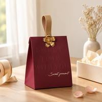 Boîte cadeau personnalisée pour mariage avec ruban, poignée et décoration florale, sac en papier bordeaux pour fête, anniversaire, baby shower