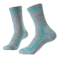 Chaussettes d'hiver personnalisées en laine mérinos anti-dérapantes et antibactériennes pour femmes avec logo brodé – Chaussettes respirantes pour la randonnée et la marche