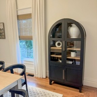 Buffet de rangement haut de gamme en bois massif Oka, style médiéval vintage, avec vitrine cintrée, pour la décoration intérieure, salon, villa, hôtel