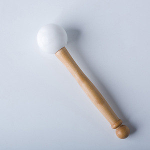 Vente en gros/OEM/Prix d'usine Bâton en caoutchouc Bol en cristal à percussion blanche Bâton de percussion Yoga Méditation Grande quantité de spot peut être vendu en gros - Product Image 2