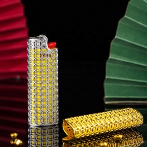 Estuche para Encendedor de Aleación de Zinc con Acabado Metálico Cepillado en Oro, Plata, Negro y Bronce, Listo para Enviar - Product Image 4