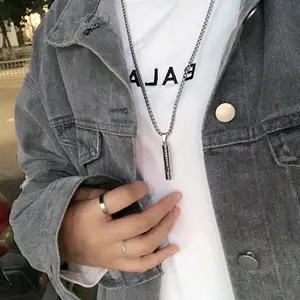 Nouveau dernier collier pendentif couple sifflet en acier inoxydable de style hip hop européen et américain