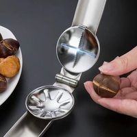 Handig Roestvrijstalen Kastanjeschilmes Met Clip-On Design Metalen Mes Handmatige Bediening Fruit Groenteschaalverwijderingsgereedschap