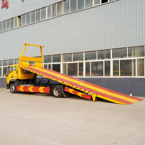 Camion de <span class=keywords><strong>remorquage</strong></span> léger à plateau plat pour le sauvetage routier et le dépannage des véhicules en panne - Product Image 1
