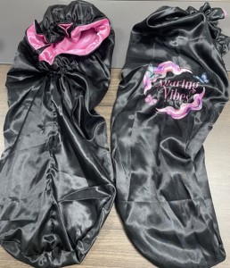 Bonnets et foulards en satin de soie personnalisables avec logo, longs et ajustables, avec écharpe à nouer, pour le sport, le sommeil, ou comme cadeau promotionnel - Product Image 4