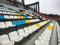 Chaise de stade en gros, siège au sol résistant aux intempéries pour écoles, siège de protection contre la pluie à prix d'usine