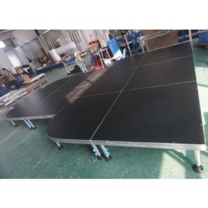 Scène télescopique en aluminium - Scène d'événement extérieure portable avec montage facile et plateforme antidérapante - Product Image 3