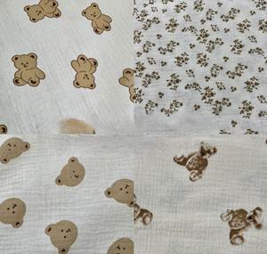 Gilet d'été sans manches en gaze pour chats et chiens – Mignon, anti-chute de poils, protection solaire – Vêtements pour animaux de compagnie - Product Image 4