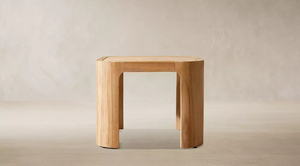Table d'appoint extérieure en teck massif au design italien audacieux, base architecturale, construction robuste en planches pour terrasse de luxe contemporaine D - Product Image 4
