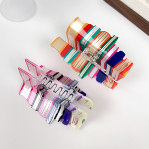 Moda colorida acrílico pinza para el cabello tamaño grande 10 cm libro creativo forma pinza para el cabello logotipo personalizado venta al por mayor pinza para el cabello de alta calidad - Product Image 3